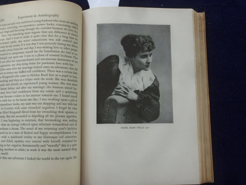 1934 EXPERIMENT IN AUTOBIOGRAPHY HARDCOVER BOOK BY H. G. WELLS - KD 8623