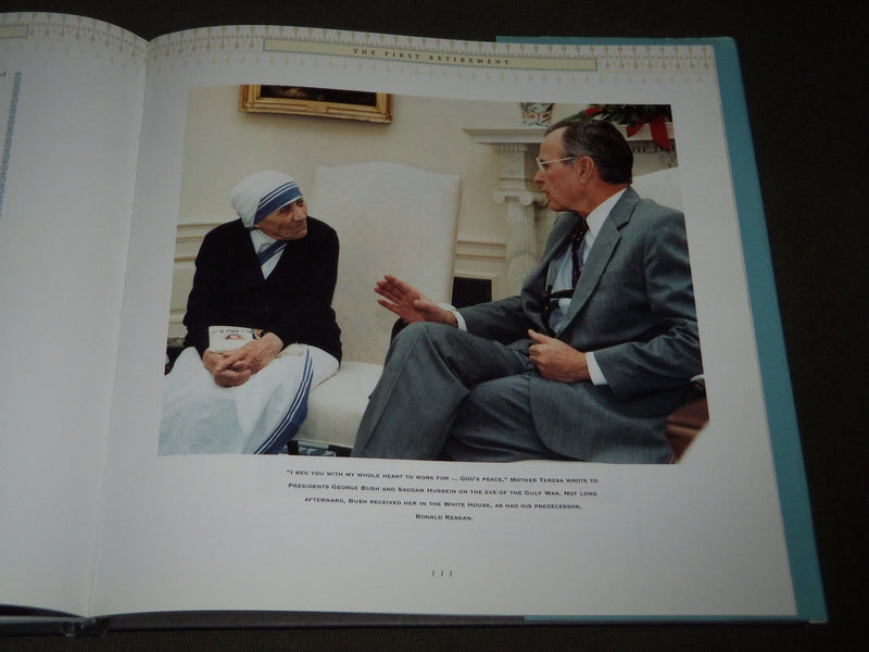 1997 MOTHER TERESA A PICTORIAL BIOGRAPHY BOOK BY JOANNA HURLEY - I 1582