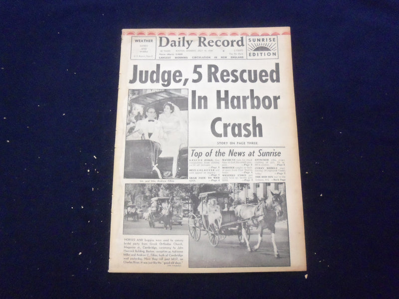 1958 JULY 14 BOSTON DAILY RECORD NEWSPAPER - 5 RESCUED IN HARBOR CRASH - NP 6355