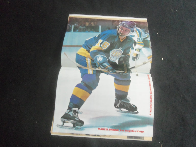 1976 MARCH HOCKEY ILLUSTRATED MAGAZINE-ESPOSITOIN COVER- DIONNE POSTER - B 6235H