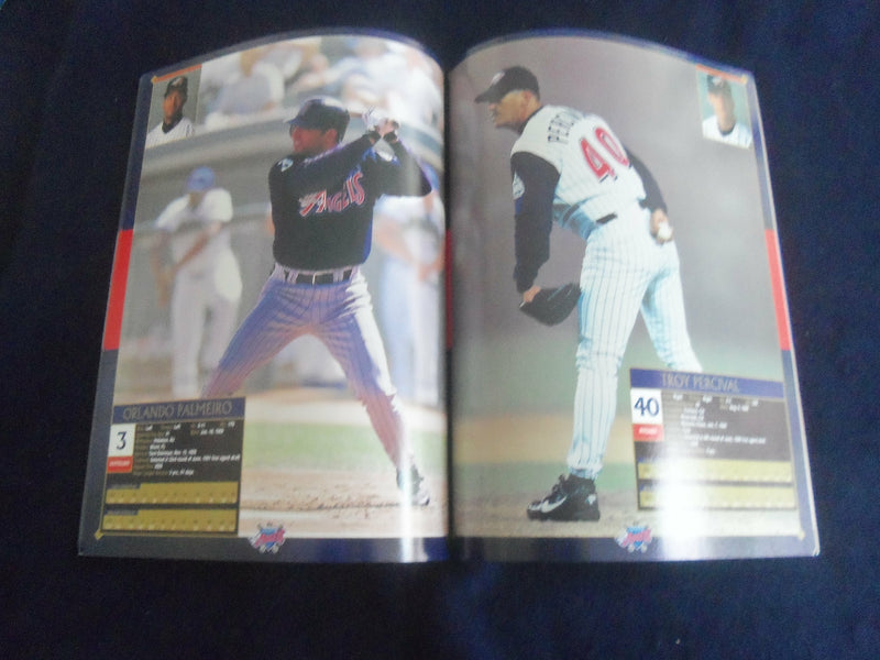 2000 ANAHEIM ANGELS YEARBOOK - ST 7113