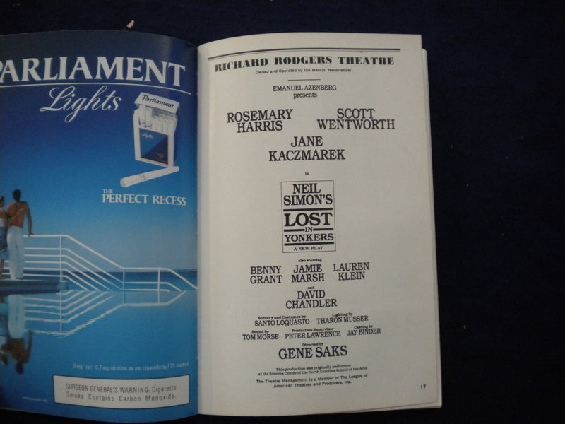 1992 LOST IN YONKERS PLAYBILL - ROSEMARY HARRIS & 6 SIGNATURES INSIDE - J 8328