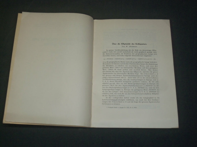 1929 UBER DIE ELLIPTIZITAT DES ERDAQUATORS BOOK BY W. HEISKANEN - J 5927