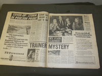 1976 OCTOBER 31 SUNDAY MIRROR NEWSPAPER - STAMPEDE AT SHOWBIZ STABLES - NP 3373