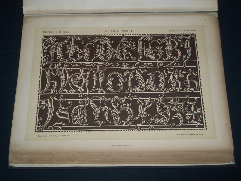 1883 INITIALEN ALPHABET UND RANDLEISTEN VOLUME BY CARL HRACHOWINA - Z 50