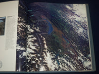 1996 ORBIT NASA ASTRONAUTS PHOTOGRAPH THE EARTH HARDCOVER BOOK - KD 2762