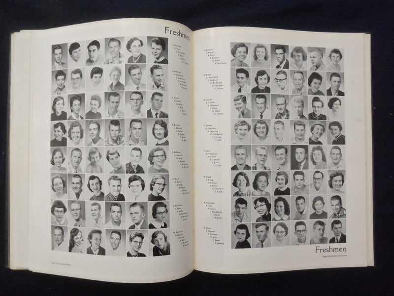 1957 WARBLER EASTERN ILLINOIS STATE COLLEGE YEARBOOK - CHARLESTON, IL - YB 3315