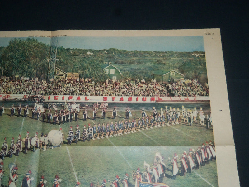 1949 NOVEMBER 13 SUNDAY NEWS - HEMPSTEAD HIGH MARCHING BAND CENTERFOLD - NP 3702