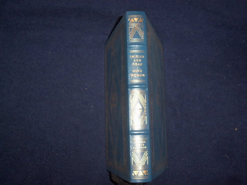 1986 NINE WOMEN HARDCOVER BOOK - SHIRLEY ANN GRAU - SIGNED 1ST EDITION - KD 8983