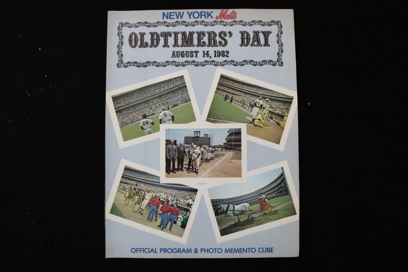 1982 AUGUST 14 METS OLDTIMERS' DAY SOUVENIR PROGRAM - LOT OF 8 - K 2931