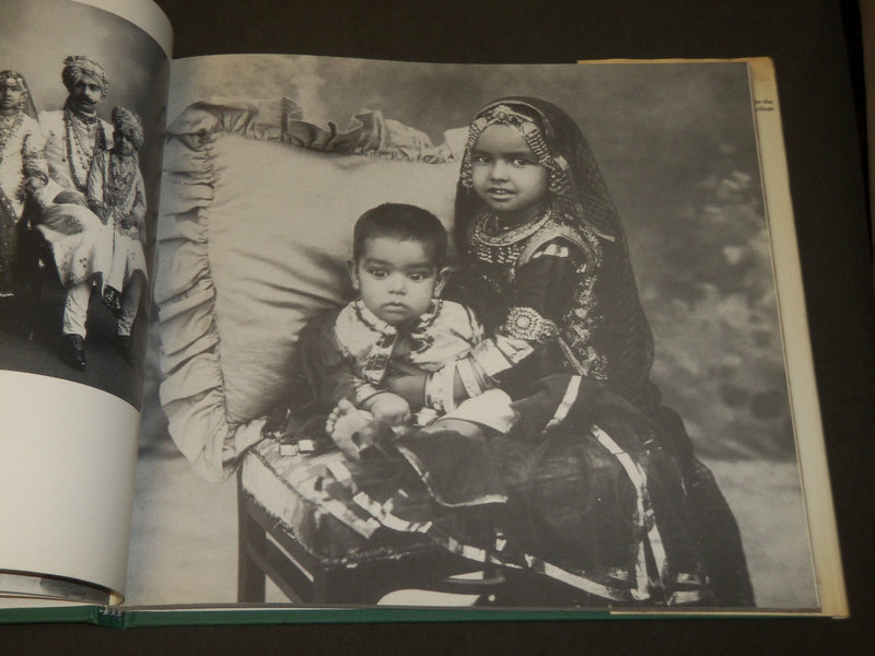 1990 A DESERT HARDCOVER BOOK BY NAVEEN PATNAIK - GREAT PRINTS - D 261