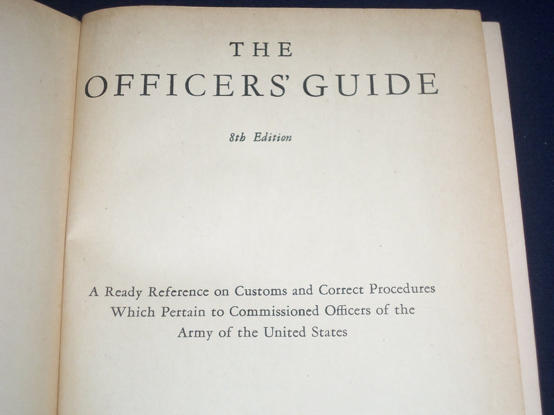 1942 THE OFFICERS' GUIDE - 8TH EDITION - NICE FOLD-OUTS - KD 1486