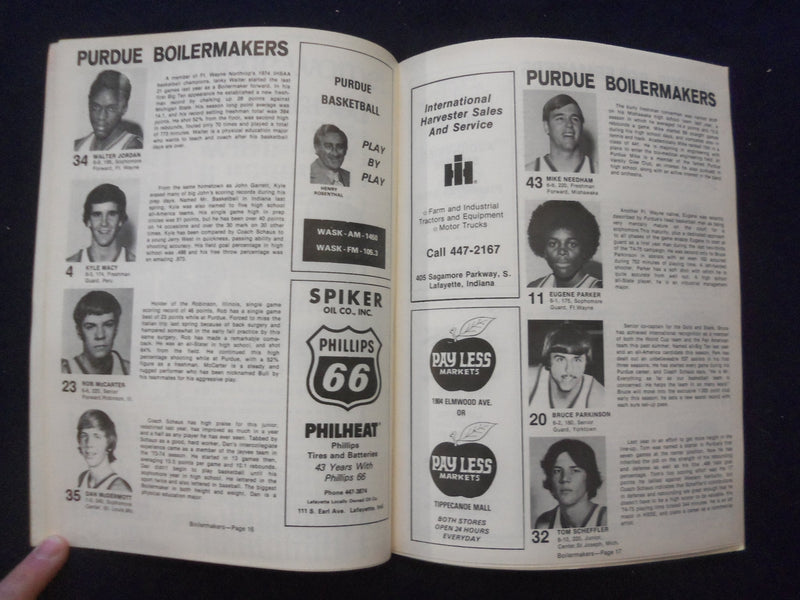1976 JAN 10 COLLEGE BASKETBALL PROGRAM -PURDUE UNIV VS. UNIV WISCONSIN- SP 1533O