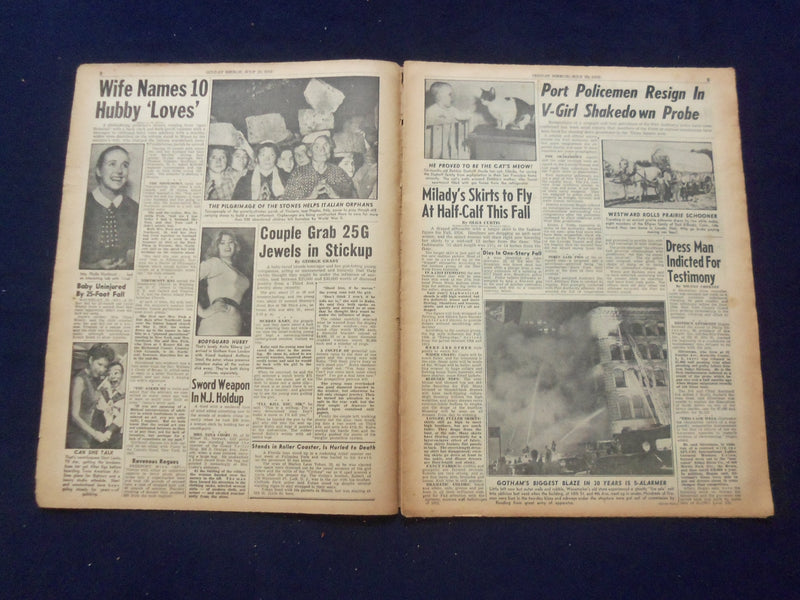 1956 JULY 29 SUNDAY MIRROR NEWSPAPER - PORT COPS QUIT IN V-GIRL PROBE - NP 6740