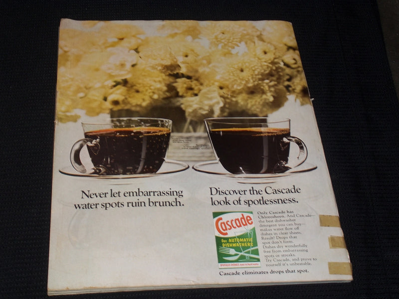1969 MAY LADIES' HOME JOURNAL MAGAZINE - JACQUELINE SUSANN FRONT COVER - E 4461