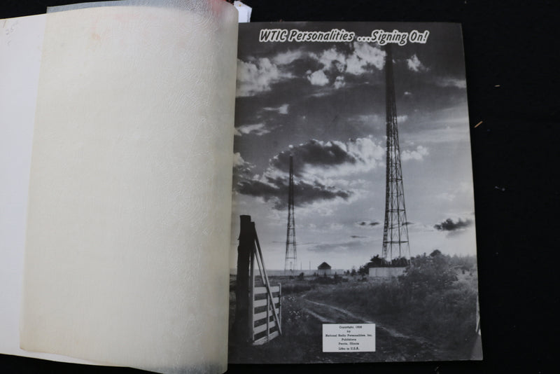 1939 WTIC HARTFORD, CT RADIO PERSONALITIES PROMO BOOK - SOFTCOVER - K 1871