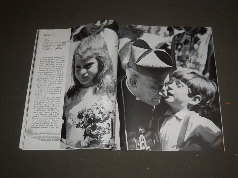 1966 FEBRUARY LADIES HOME JOURNAL MAGAZINE - JACQUELINE KENNEDY COVER - SP 7040