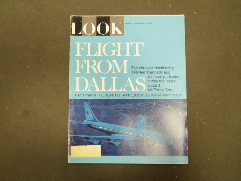 1967 FEBRUARY 21 LOOK MAGAZINE - FLIGHT FROM DALLAS - ST 2915