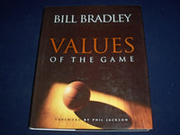 1998 VALUES OF THE GAME BOOK BY BILL BRADLEY - SIGNED - PHOTOS - KD 1490