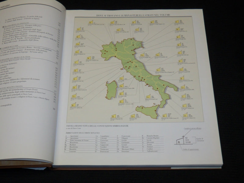 1996 ABBAZIE E MONASTERI D'ITALIA HARDCOVER BOOK - ITALIAN TEXT - R 718F