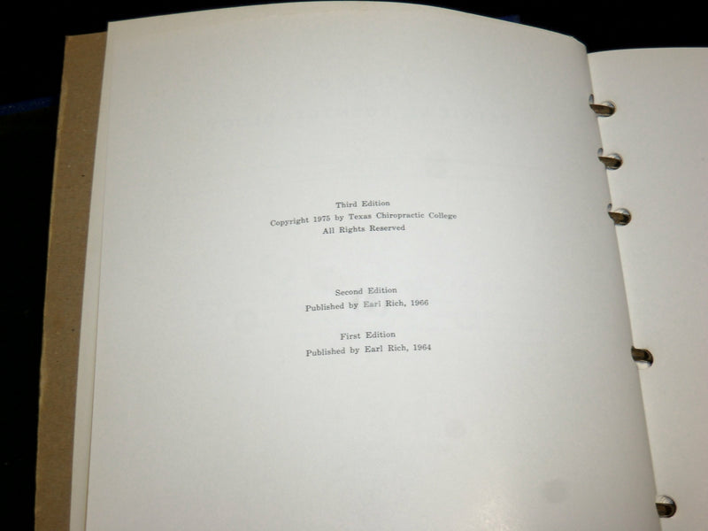 1975 ATLAS OF CLINICAL ROENTGENOLOGY HARDCOVER BOOK BY EARL A. RICH - R 722P