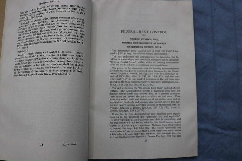1946 PENNSYLVANIA VERTERANS' MANUAL SOFTCOVER BOOK - K 323
