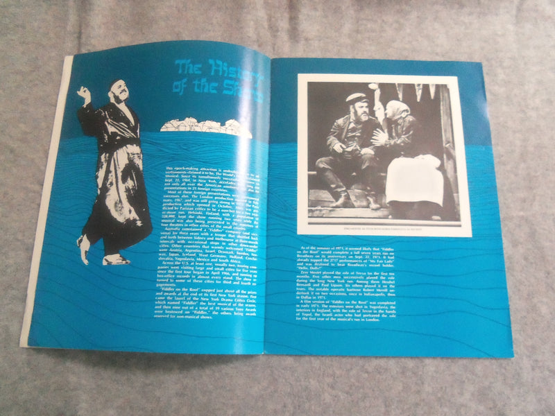 1971 FIDDLER ON THE ROOF BROADWAY PROGRAM - THEODORE BIKEL - J 7654