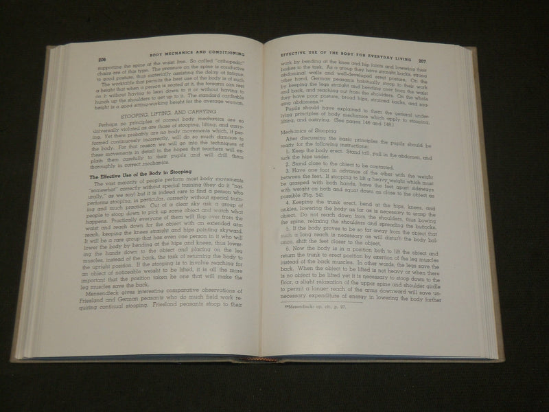 1949 FUNDAMENTALS OF BODY MECHANICS & CONDITIONING BOOK BY LEE - KD 6123