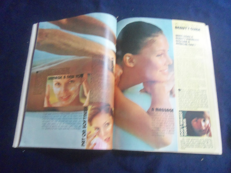 1975 JULY GLAMOUR MAGAZINE - BARBARA MINTY COVER - FASHION - B 4165M