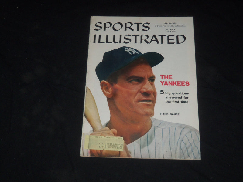 1957 JULY 22 SPORTS ILLUSTRATED MAGAZINE - HANK BAUER - SP 8842