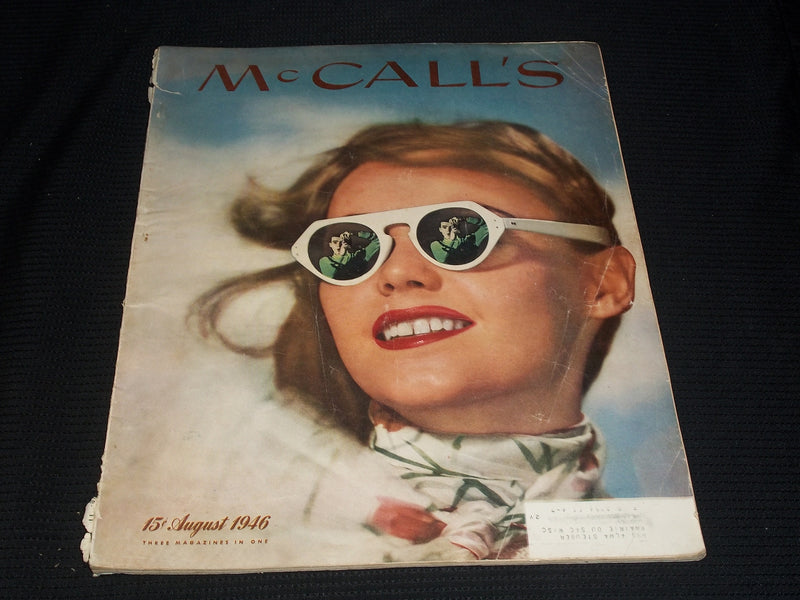 1946 AUGUST MCCALL'S MAGAZINE - NICE FASHION FRONT COVER - E 5935