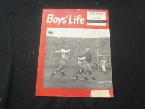 1950 SEPTEMBER BOYS' LIFE MAGAZINE - FOOTBALL IS TACKLING - ST 3770I