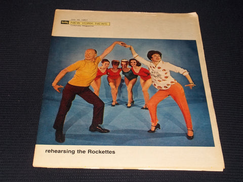 1967 JULY 16 SUNDAY NEW YORK NEWS COLOROTO MAGAZINE - THE ROCKETTES - E 13052
