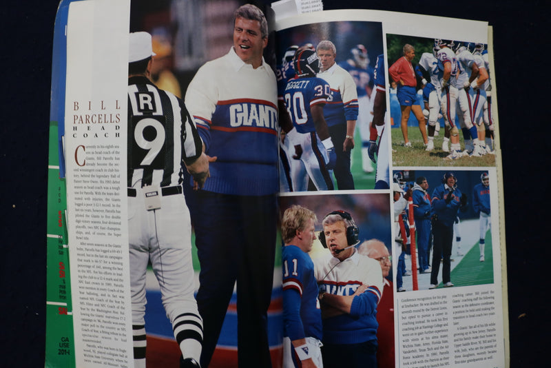 1990 NEW YORK GIANTS FOOTBALL YEARBOOK - K 1707