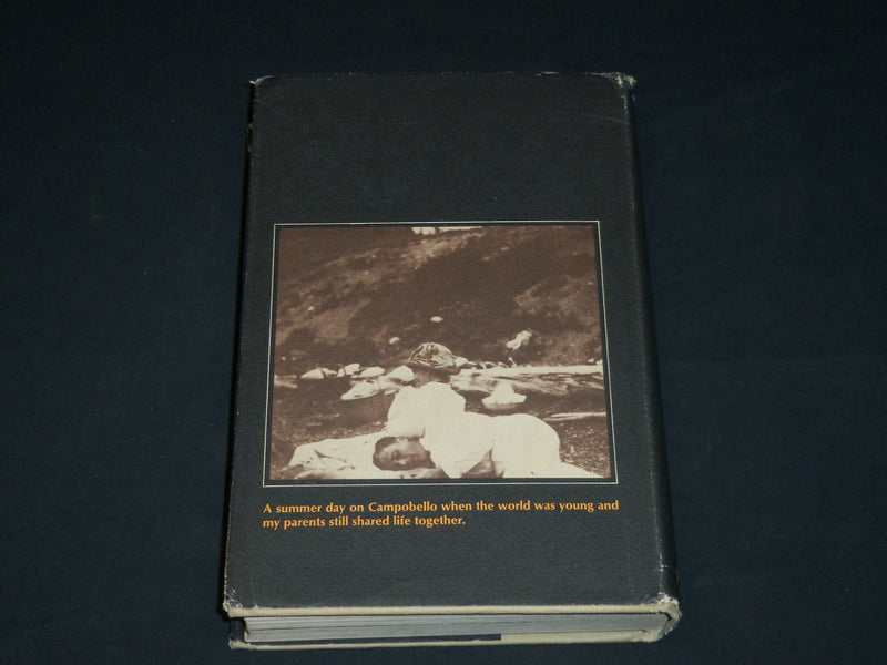 1973 THE ROOSEVELTS OF HYDE PARK BOOK INSCRIBED BY JAMES BROUGH - D 560