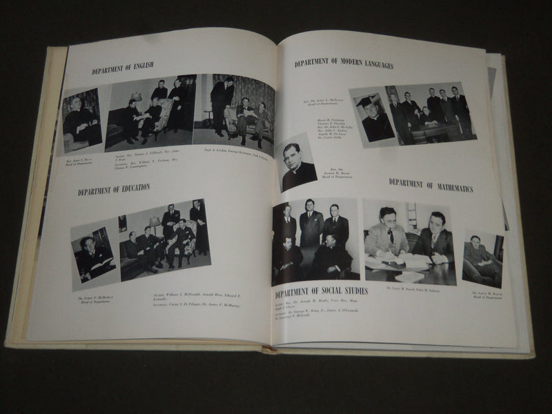 1942 WHITE & BLUE SETON HALL COLLEGE YEARBOOK- SOUTH ORANGE NEW JERSEY - YB 1075