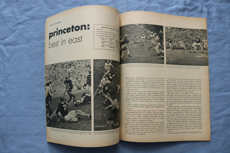 1951 STANLEY WOODWARD'S FOOTBALL MAGAZINE - BOB SMITH COVER - ST 5506T