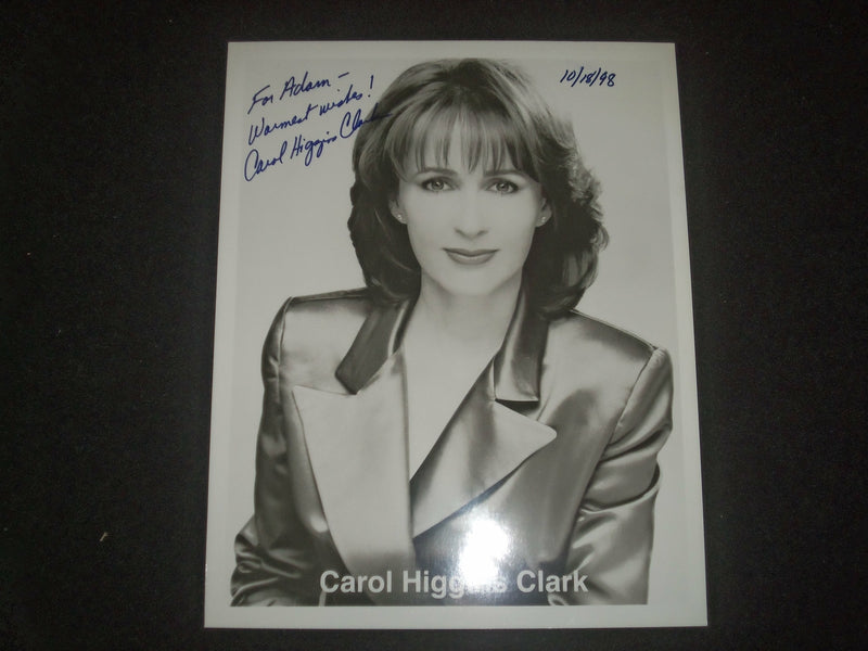 CAROL HIGGINS CLARK AUTOGRAPHED 8X10 PHOTOGRAPH - J 6267