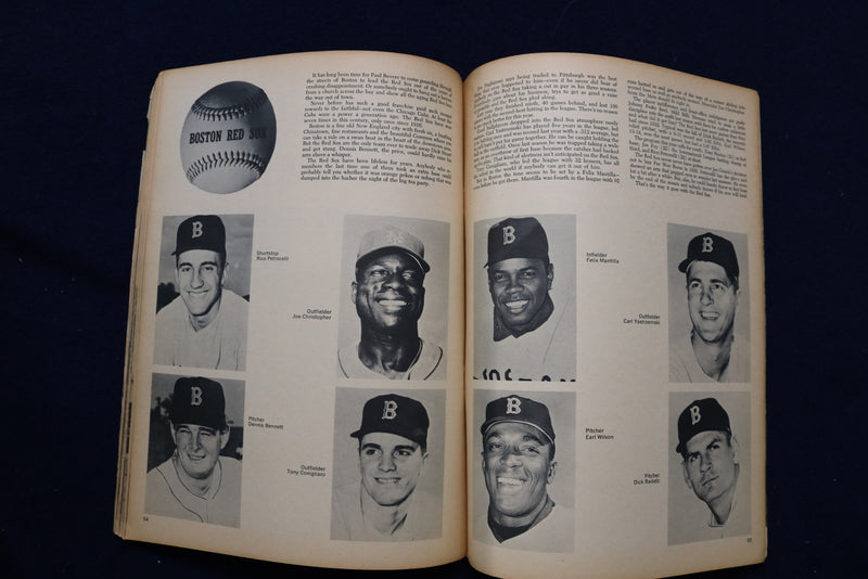 1966 BASEBALL YEARBOOK MAGAZINE - SANDY KOUFAX COVER - E 11830