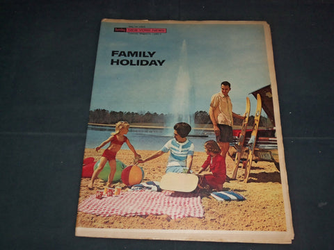 1962 & 1965 NY SUNDAY NEWS COLOROTO MAGAZINE - FAMILY HOLIDAY- LOT OF 2 -NP 3460
