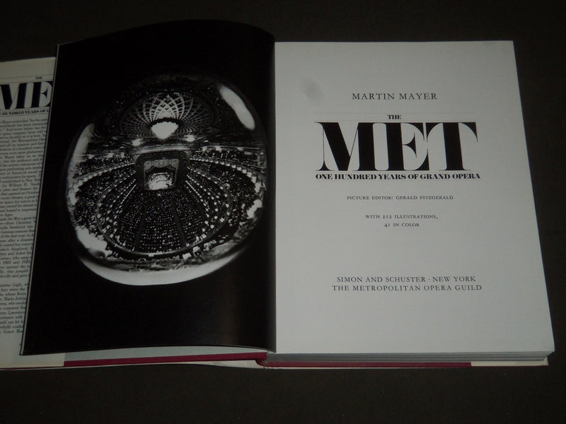 1983 THE MET BY MARTIN MAYER HARDCOVER BOOK - GREAT PHOTOS - I 771