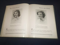 1952 THE ELIZABETHIAN COLLEGE OF ST. ELIZABETH YEARBOOK -MORRISTON, NJ - YB 2396