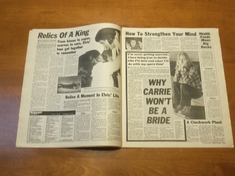 1977 DEC 27 MIDNIGHT GLOBE NEWSPAPER - JANE CLARK: I HAD ELVIS' SON - NP 4740