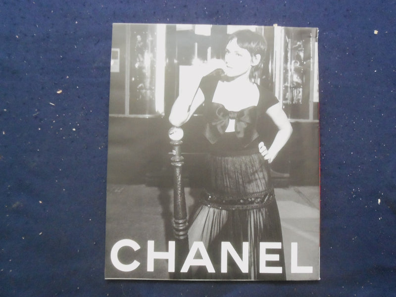 2023 FEBRUARY 19 NEW YORK TIMES STYLE MAGAZINE - WOMAN'S FASHION - SP 4781T