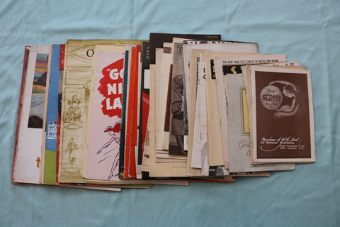 1940'S-1960'S MUSIC THEATRE PROGRAMS AND SOUVENIR BOOKS - LOT OF 51 - O 3720