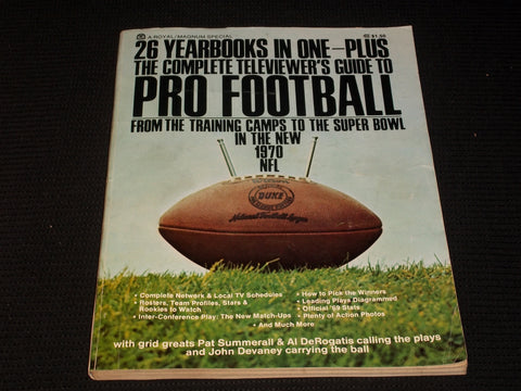1970 TELEVIEWER'S GUIDE TO PRO FOOTBALL MAGAZINE - NFL FRONT COVER - E 3633