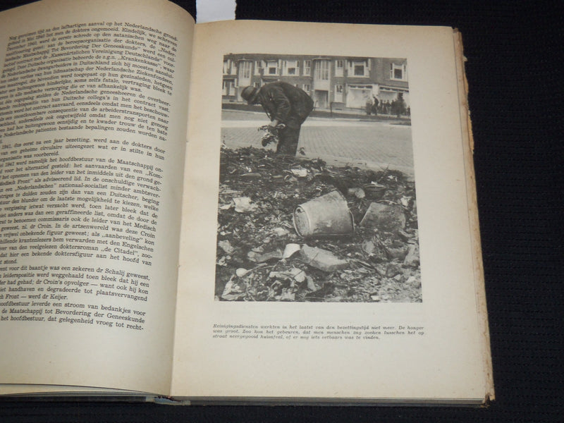 1946 NACHT OVER NEDERLAND 1940-1945 BOOK - DUTCH - KD 7840