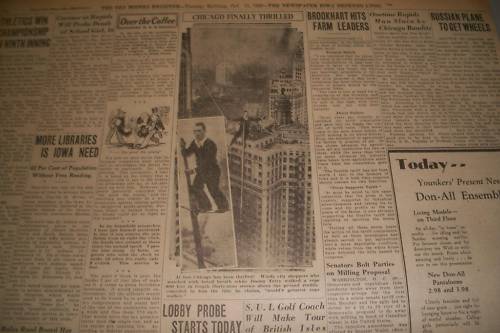 1929 OCTOBER 15 DES MOINES REGISTER NEWSPAPER PHILADELPHIA WORLD SERIES - NP 799