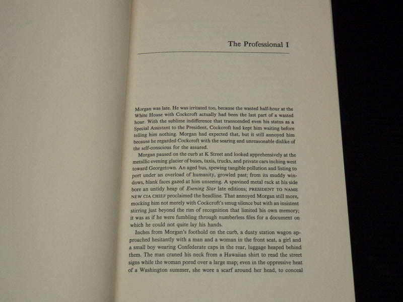 1973 FACING THE LIONS HARDCOVER BOOK BY TOM WICKER - KD 7684