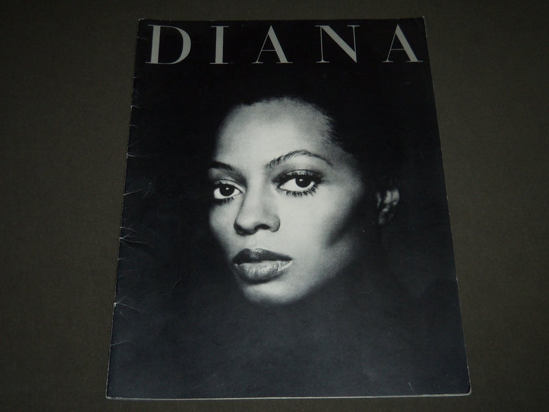 1976 DIANA - A SHOWCASE MAGAZINE - 11 X 14 1/2 PROGRAM - GREAT PHOTOS - J 2499